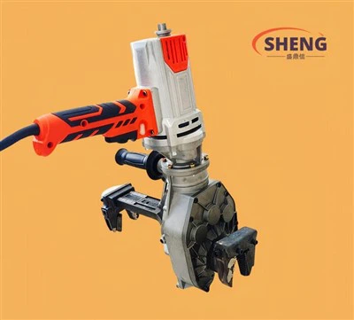 Momentni ključ za armaturu električne spojnice